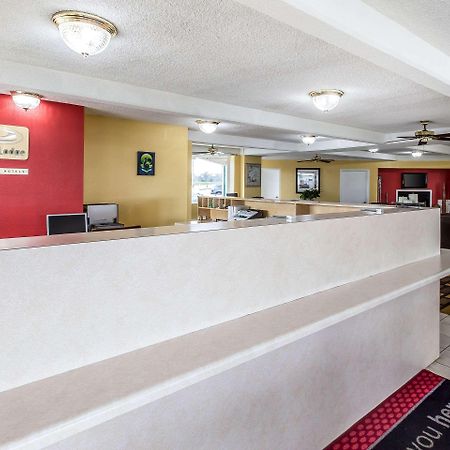 Econo Lodge Byron Exterior photo