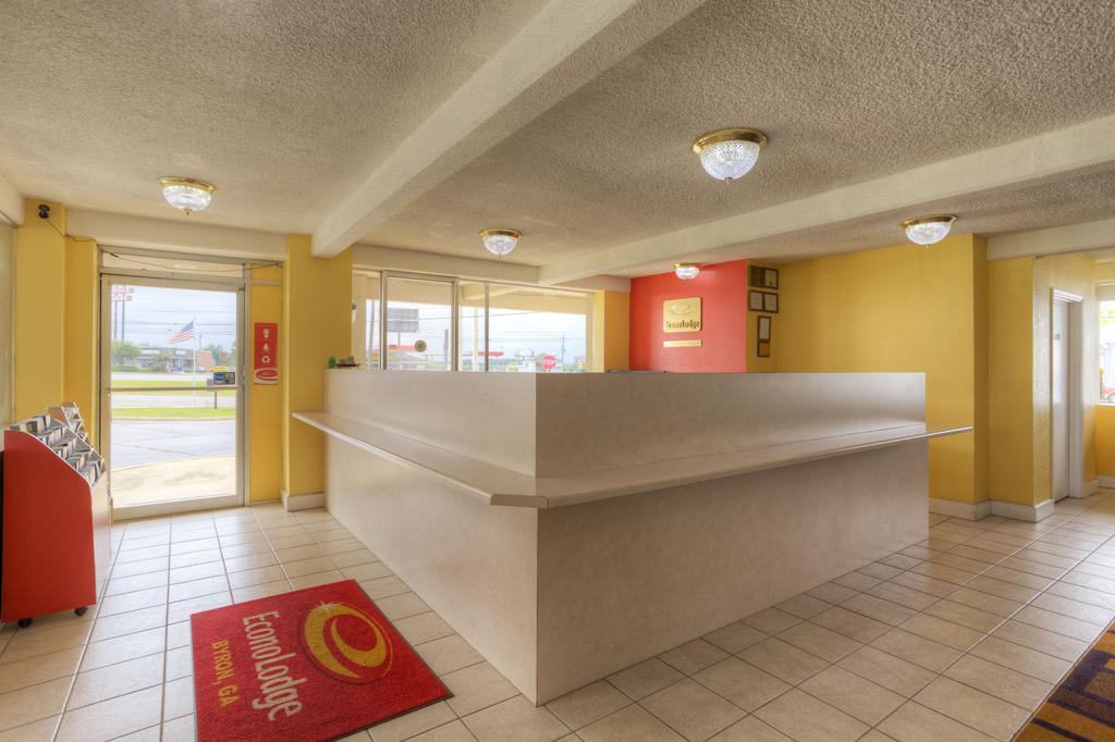 Econo Lodge Byron Exterior photo